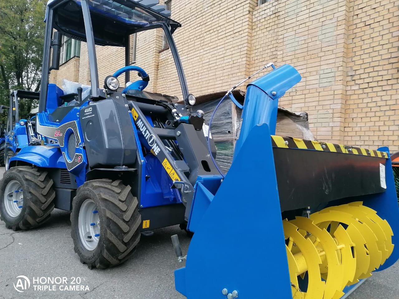 Минипогрузчик MultiOne 2.3 EFI